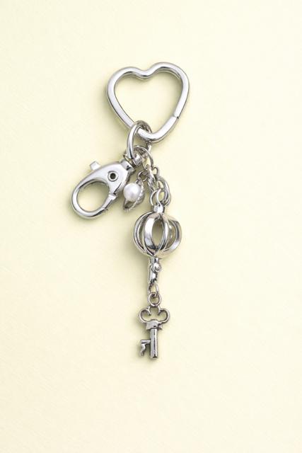 Pearl Cage Key Chain - key