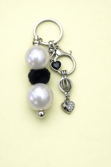 Large Pearl Cage Key Chain - Heart