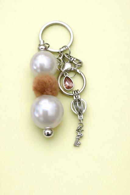 Large Pearl Cage Key Chain - Key